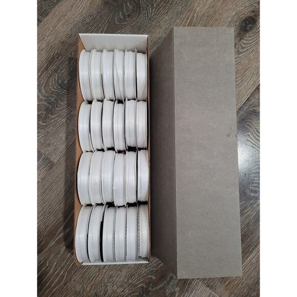 Ruban White Ribbon Assortment Box of 24 3 designs 5mm Small Ribbon NEW - Picture 1 of 9